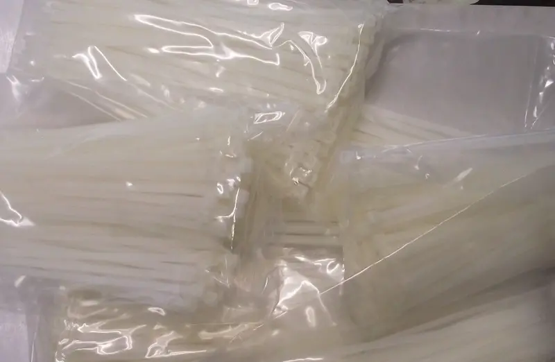 3M 792 Natural Nylon Cable Ties — 7.5″, 700 Total (7 × 100)