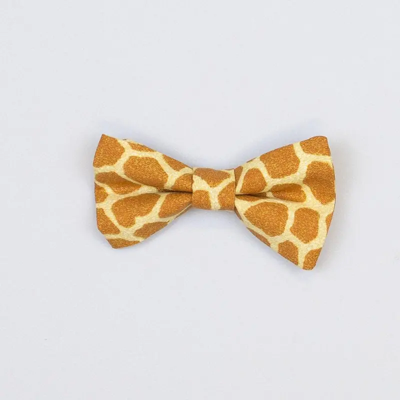 Adorable Giraffe-Themed Snap-On Baby Necktie
