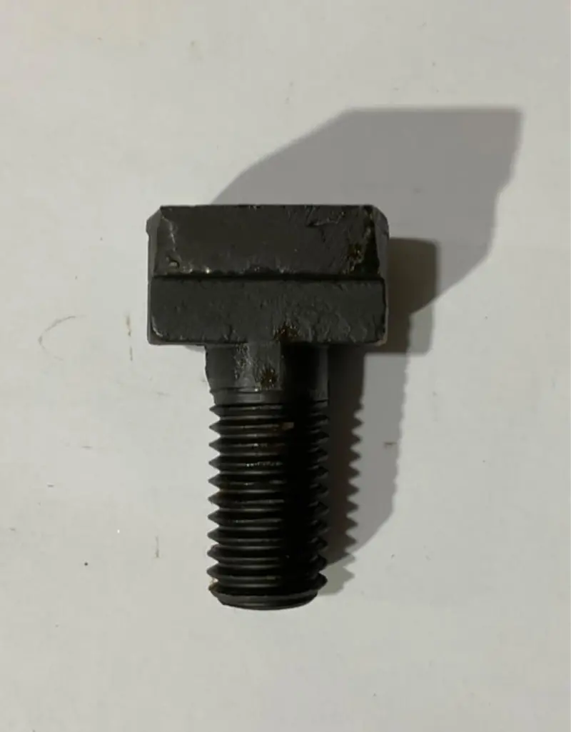 Armstrong 79-627 Short-Reach T-Slot Bolt – 5/8″ × 1-1/2″, USA-Made