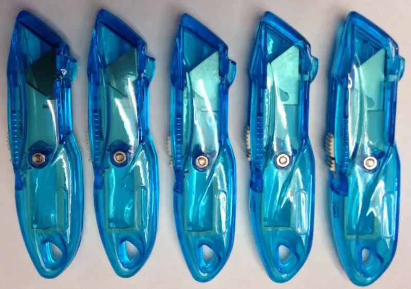 Blue Retractable Utility Knife Set – 5-Piece, Ergonomic Plastic Handle
