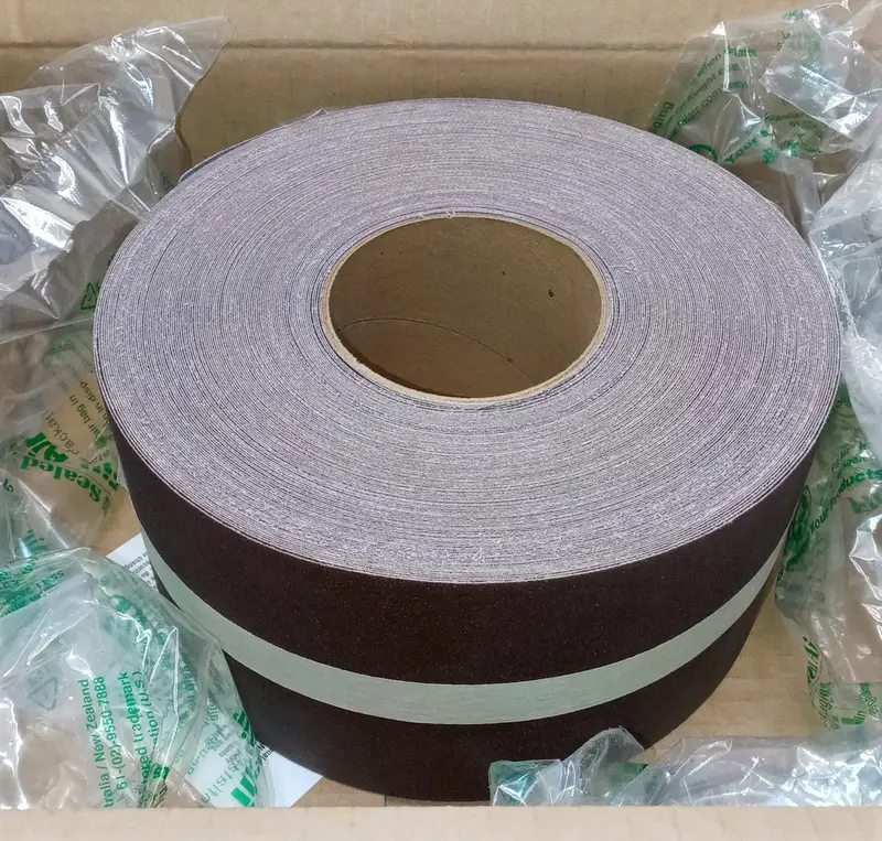 DEWALT Aluminum Oxide Finishing Roll – 4-Inch × 50-Yard, 120-Grit for Metal and Stainless Steel