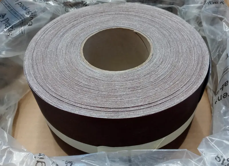 DEWALT Aluminum Oxide Finishing Roll – 4-Inch × 50-Yard, 220-Grit for Smooth Metal and Stainless Surfaces