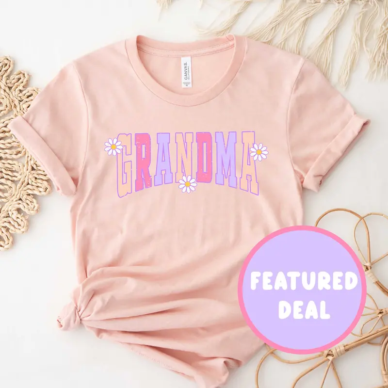 ‘GRANDMA’ Floral Design Peach Unisex T-Shirt