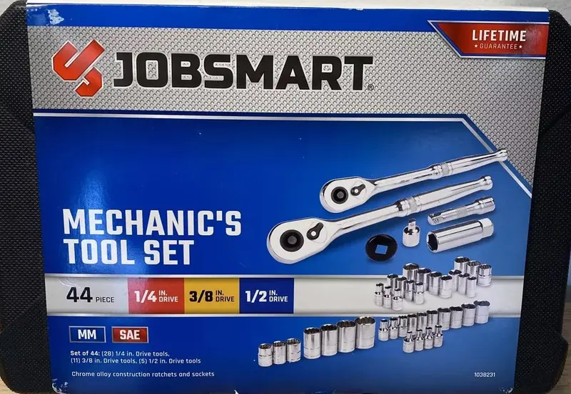 Jobsmart 44-Piece Professional Mechanic’s Tool Set with Ratcheting Wrenches