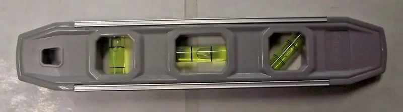 Johnson Level 1405-0900 9″ Magnetic Torpedo Level – Aluminum Body with Plastic Vial Housing