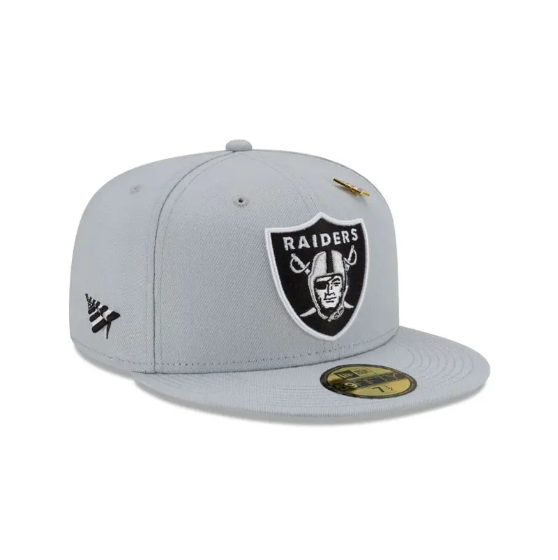 Las Vegas Raiders x Paper Planes NFL Fitted Cap – Streetwear-Inspired Football Hat