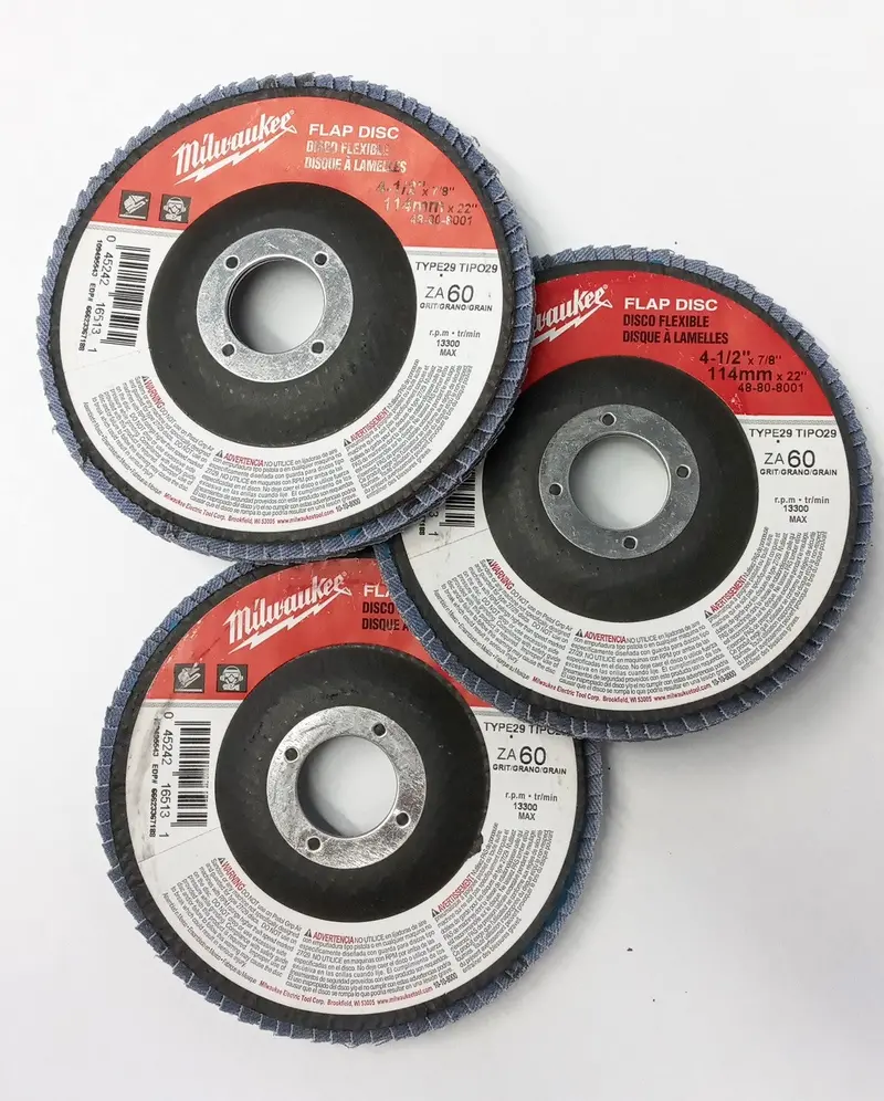 Milwaukee 48-80-8001 Flap Disc – 4-1/2″ x 7/8″, Type 29, 60-Grit, 3-Pack