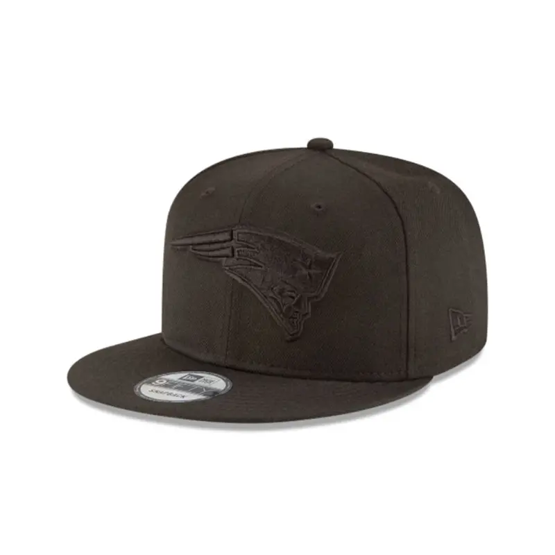 New England Patriots Black-on-Black NFL 9Fifty Snapback Cap
