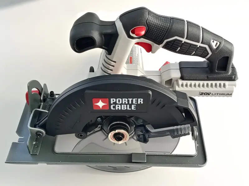 Porter-Cable 20V MAX Cordless 6-1/2-Inch Circular Saw (PCC660D1)