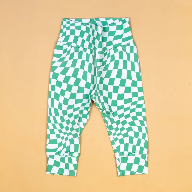 Wavy Green-and-White Check St. Patrick’s Day Leggings
