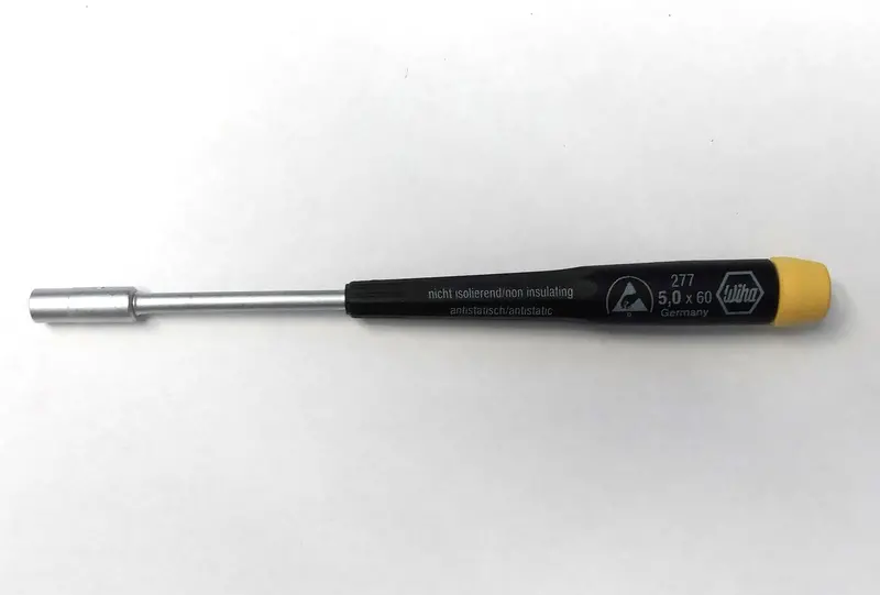 Wiha 27750 5.0mm ESD-Safe Precision Nut Driver – 60mm Shaft, Static-Controlled Design