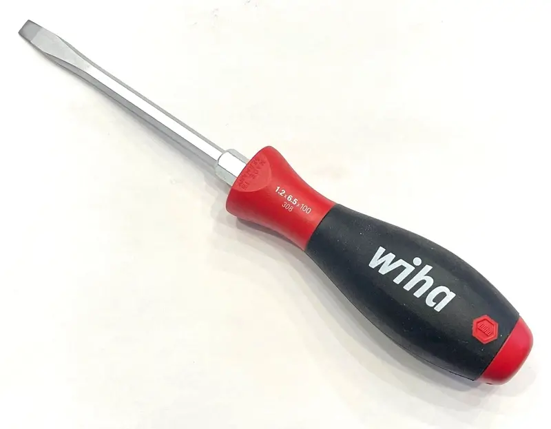 Wiha 30816 Heavy-Duty Slotted Screwdriver – 1.2 × 6.5 × 100mm, SoftFinish Handle (Made in Germany)