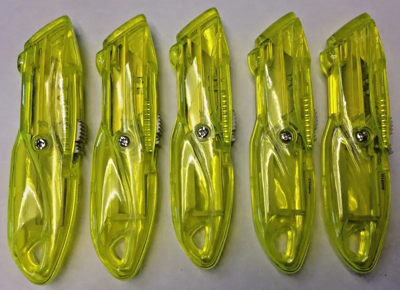 Yellow Retractable Utility Knife Set – 5-Unit Pack, Standard Plastic Construction
